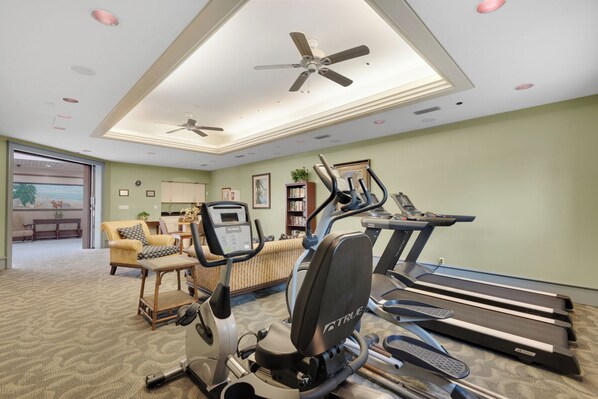 Fitness facility - Beachside 2 4370 Coastal Living decor direct beach access pool (Miramar Beach)