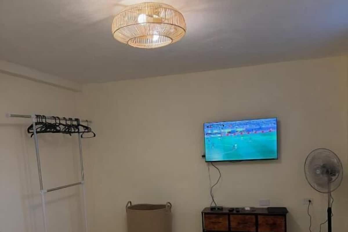 Apartamento, varanda, vista para o jardim | Ferros/tábuas de passar roupa, Wi-Fi de cortesia
