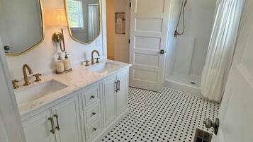 Towels, toilet paper