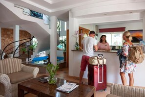 Lobby - Rocaplana Hostal (Formentera)
