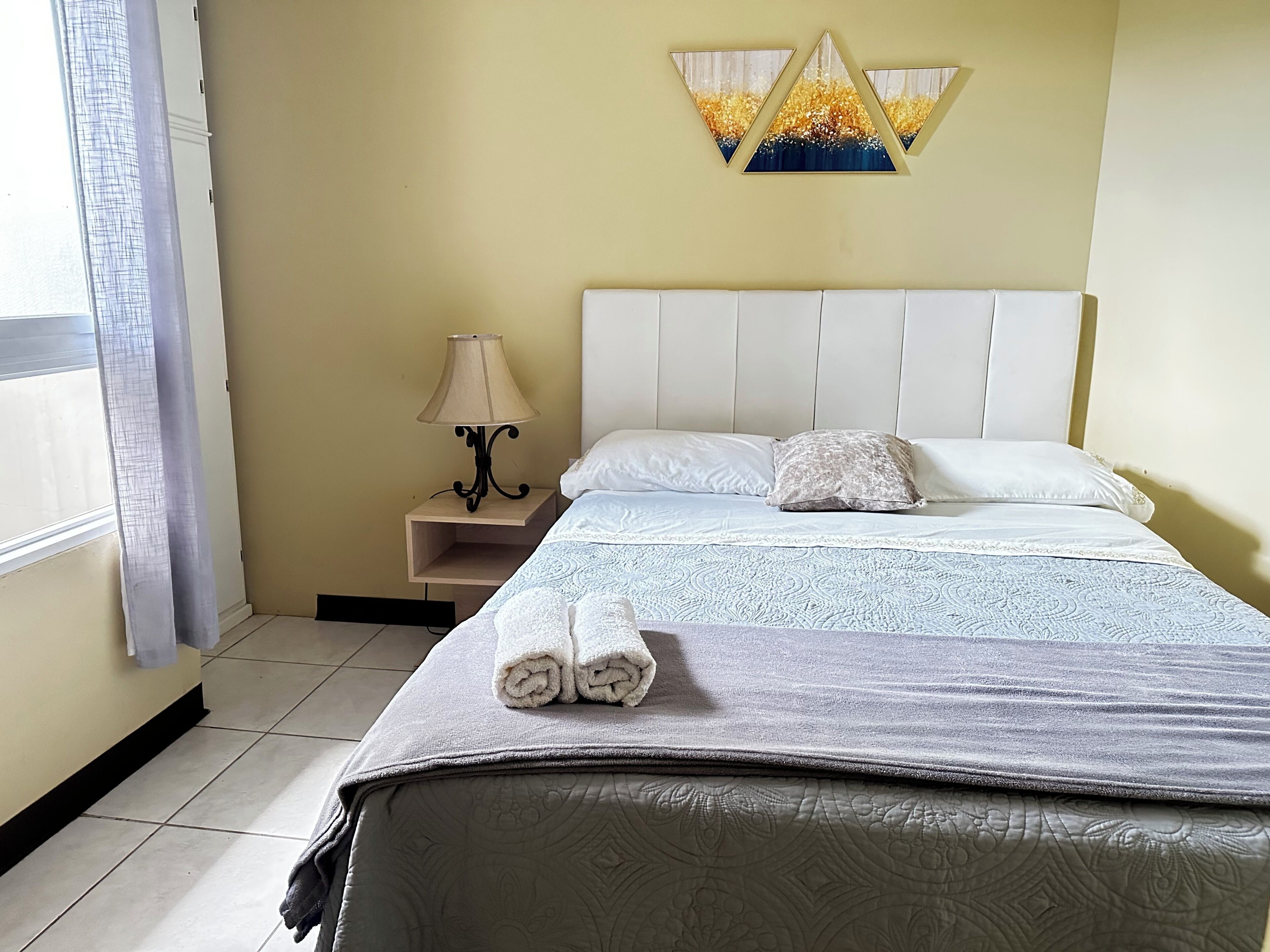 2 bedrooms, iron/ironing board, free WiFi, bed sheets