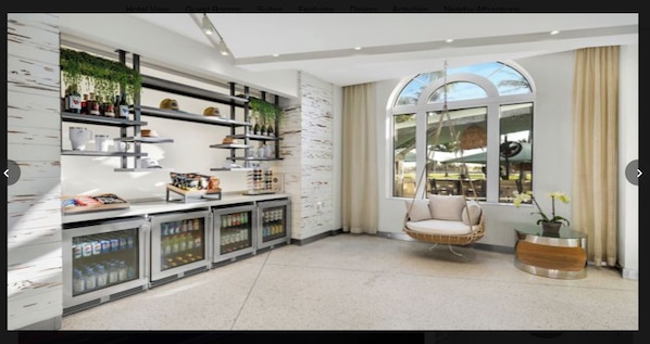 Gift shop - Beautiful 2 Bedroom Villa Marriott Vacation Club®, South Beach (Miami Beach)