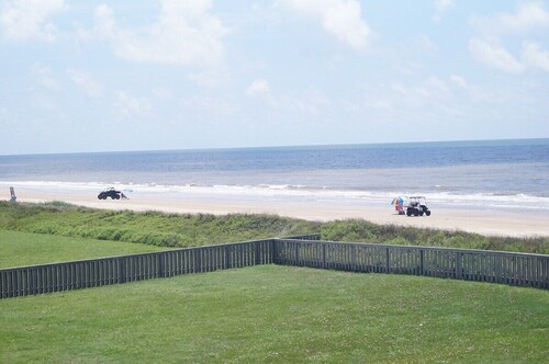 Casa Dora Beachfront Breeze