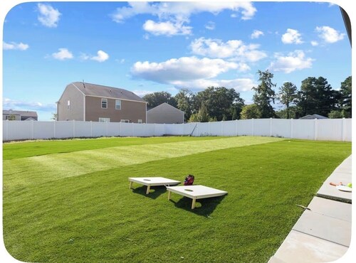 5BR Raleigh Retreat Sleeps 12 Projector & Yard