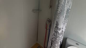 Bruser, håndklæder, Sæbe, Toiletpapir