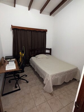 1 chambre, Wi-Fi gratuit, draps fournis