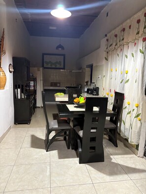 Dining - Tranquil 2-bedroom house with AC in Ixtlán del Río (Ixtlán del Río)