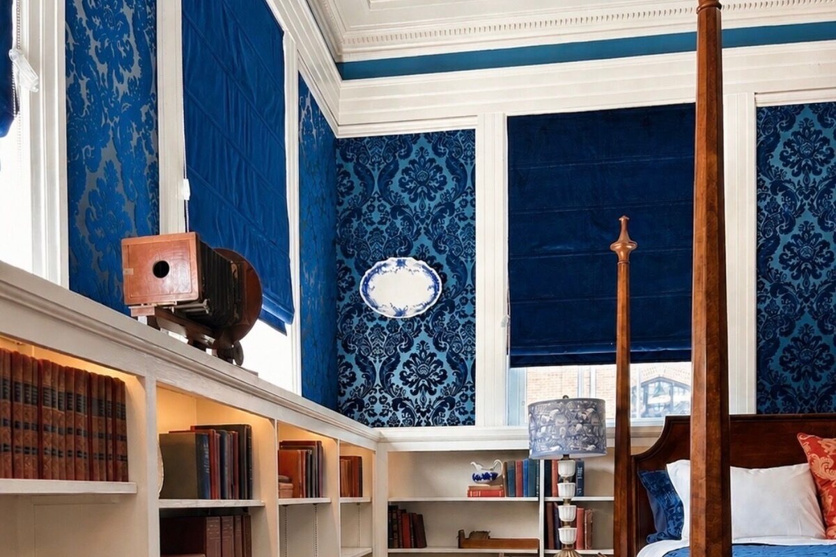 Double Room | Blackout drapes, iron/ironing board (on request), WiFi (free)
