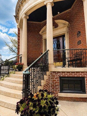 Exterior detail - The Library Historic Hotel (St. Joseph)