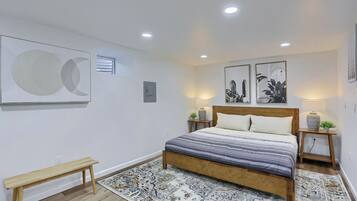 Iron/ironing board, WiFi (free), bed sheets