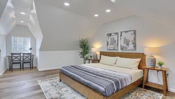 Iron/ironing board, WiFi (free), bed sheets