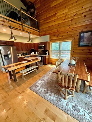 Private kitchen - Devils Lake home, hike , golf, ski. 3-bedroom house in peaceful Baraboo (Baraboo)