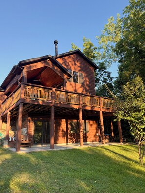 Exterior - Devils Lake home, hike , golf, ski. 3-bedroom house in peaceful Baraboo (Baraboo)