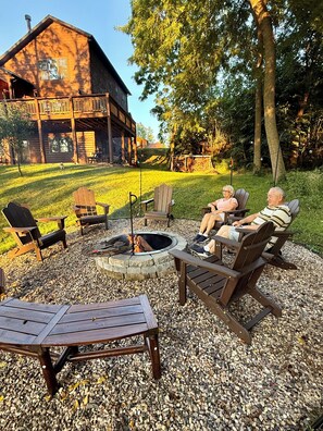 Property grounds - Devils Lake home, hike , golf, ski. 3-bedroom house in peaceful Baraboo (Baraboo)