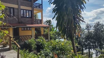 Deluxe Bungalow, Sea View | Terrace/patio