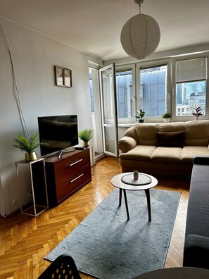 Living area - Zelazna 2-bedroom apartment in City Center,Pet Friendly (Warszawa)