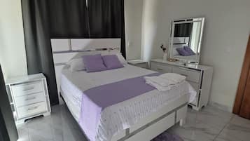 3 bedrooms, iron/ironing board, WiFi (free)