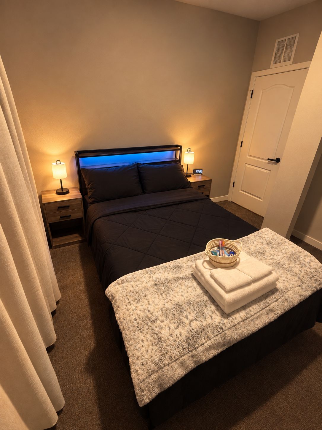 Habitació doble estàndard, 1 llit doble | Planxa i posts de planxar i wifi gratuïta 