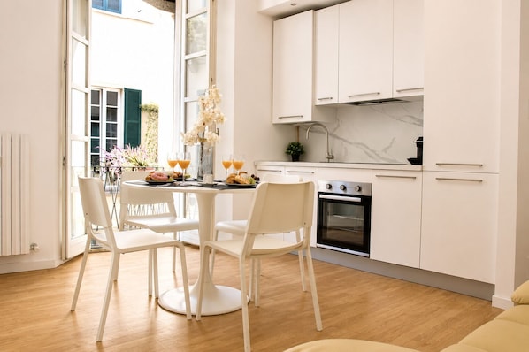 Dining - Vrbo Property (Como)