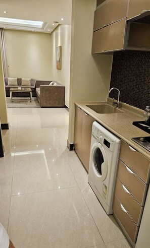 Family Suite | Private kitchen - Best Level (al khobar)