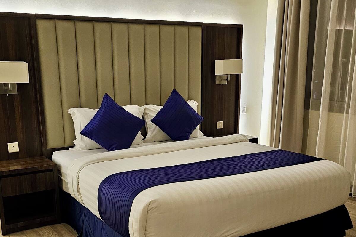 In-room safe, soundproofing, iron/ironing board