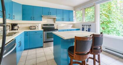 2BR Upper private Suite | Near Grouse & Capilano