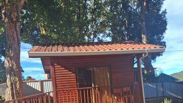 Basic Cabin, Balcony, Courtyard View | Exterior detail