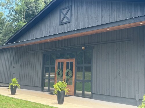 The Dugout! Family Retreat
Wiffle Ball, Pickleball, Basketball, Ping Pong & More