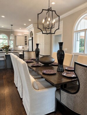 Dining - Private Luxury Estate-Large Fishing Pond-Pool-Event/Wedding Venue (Benton)