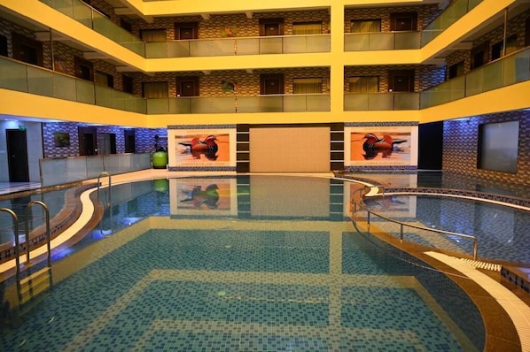 Pool - Rainbow Resort (Diu)