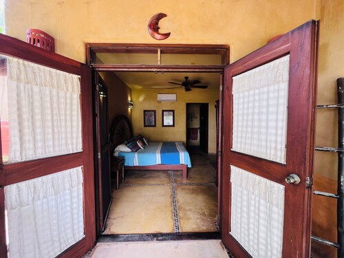 Casa Sol y Luna 
Private Beachfront Suits with Pool and Ocean View