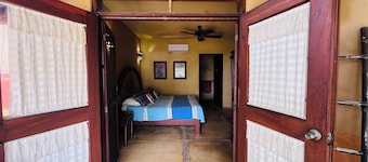 Casa Sol y Luna
Private Beachfront Suits with Pool and Ocean View