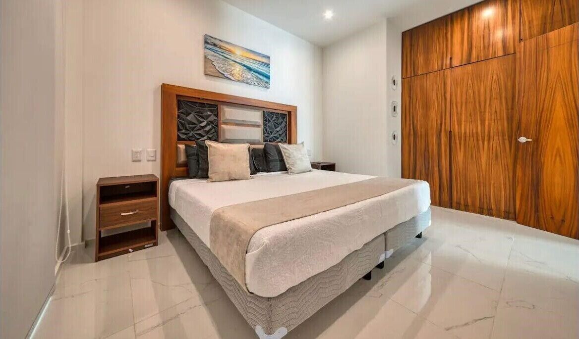Departamento | Caja de seguridad en la habitación y escritorio 