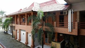 Ảnh chưa phân loại, 2 trong số 67 ảnh, nút