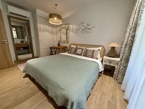 Iron/ironing board, Internet, bed sheets - Charming 2-bedroom apartment with AC in lovely Tambon Sa Khu (Tambon Sa Khu)