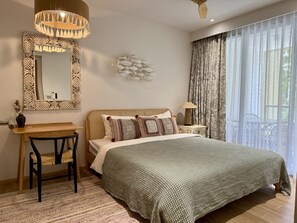Iron/ironing board, Internet, bed sheets - Charming 2-bedroom apartment with AC in lovely Tambon Sa Khu (Tambon Sa Khu)