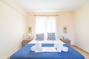 3 dormitorios, tabla de planchar con plancha, wifi gratis y ropa de cama