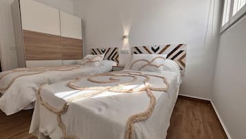 Iron/ironing board, WiFi, bed sheets