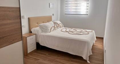 Maruchi Apartment: just 3 minutes from the A-4 (Exit 217). Free parking."