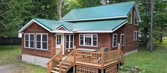 Delightful Pinecone cottage in the charming village of Inlet