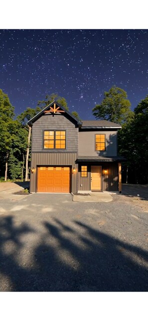 Unclassified image, 3 of 17, button - Stay relax recharge, indulge in the perfect escape (Saugerties)