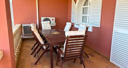 Family villa just a few metres from the beach