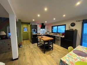 Dining - Koh Tao House: A Beautiful, Comfortable Home (Langueux)
