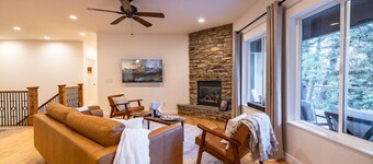 Park City Summit Park Treehouse | Hot Tub, Game Room, Yoga, Free Ski Waxes + Mountain Views
