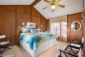 Room - Eagle View: Bayside Privacy with Floating Dock (Cedar Key)