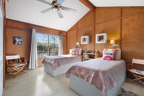 Room - Eagle View: Bayside Privacy with Floating Dock (Cedar Key)