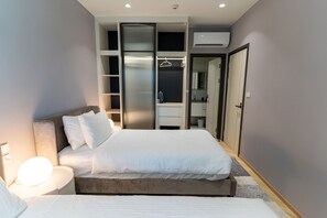 Iron/ironing board, WiFi, bed sheets - 2-bedroom apartment in tranquil Tambon Choeng Thale with AC and fitness room (Tambon Choeng Thale)