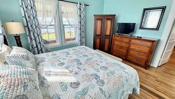 Iron/ironing board, travel cot, WiFi, bed sheets