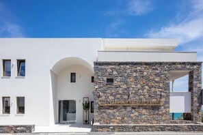 Exterior - Naiades Beach Hotel Adults Only (Agios Nikolaos)