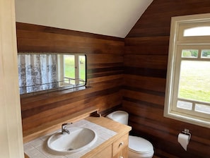 Superior Room, Hill View | Bathroom - HACIENDA DOÑA PAULINA SLOW LODGE (Puerto Varas)
